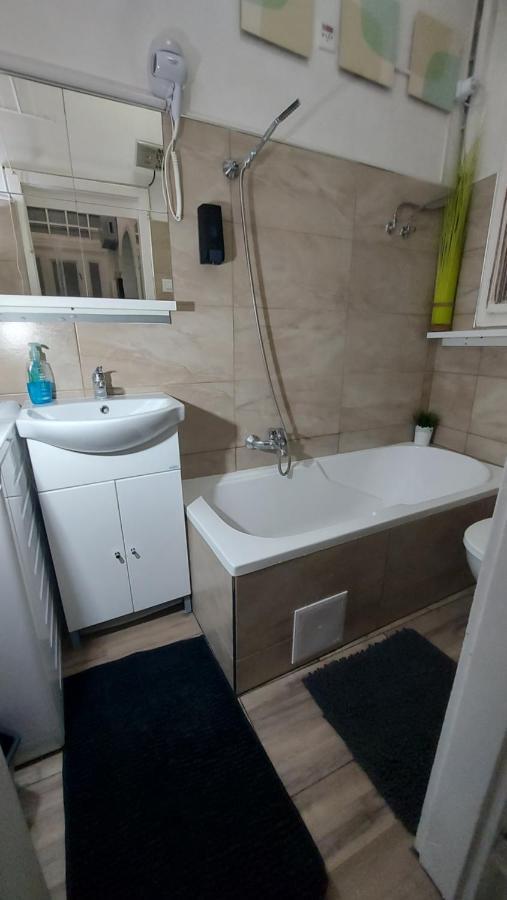 Gecko Centrum Studio Apartman Budapest Esterno foto